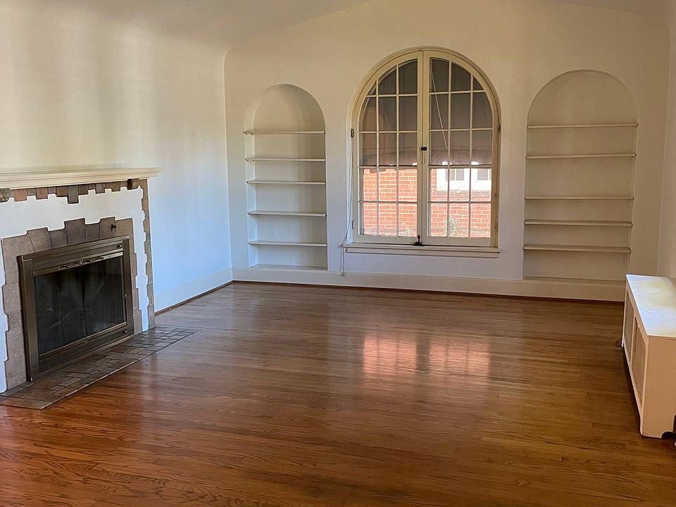 1st image of 262 N Colorado Blvd