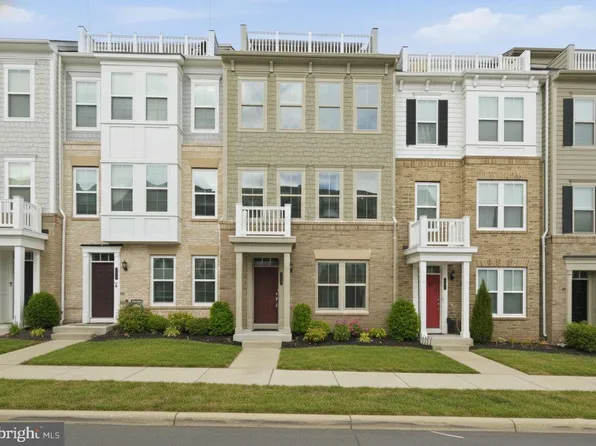 17354 Redshank Rd, Dumfries, VA 22026