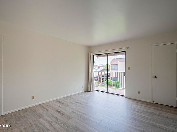 5th image of 1111 E UNIVERSITY Drive #227