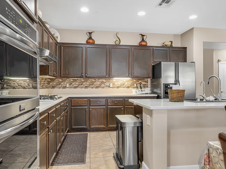 3069 Regal Cove St — Photo 8