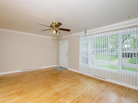 2nd image of 3823 Tipton Dr