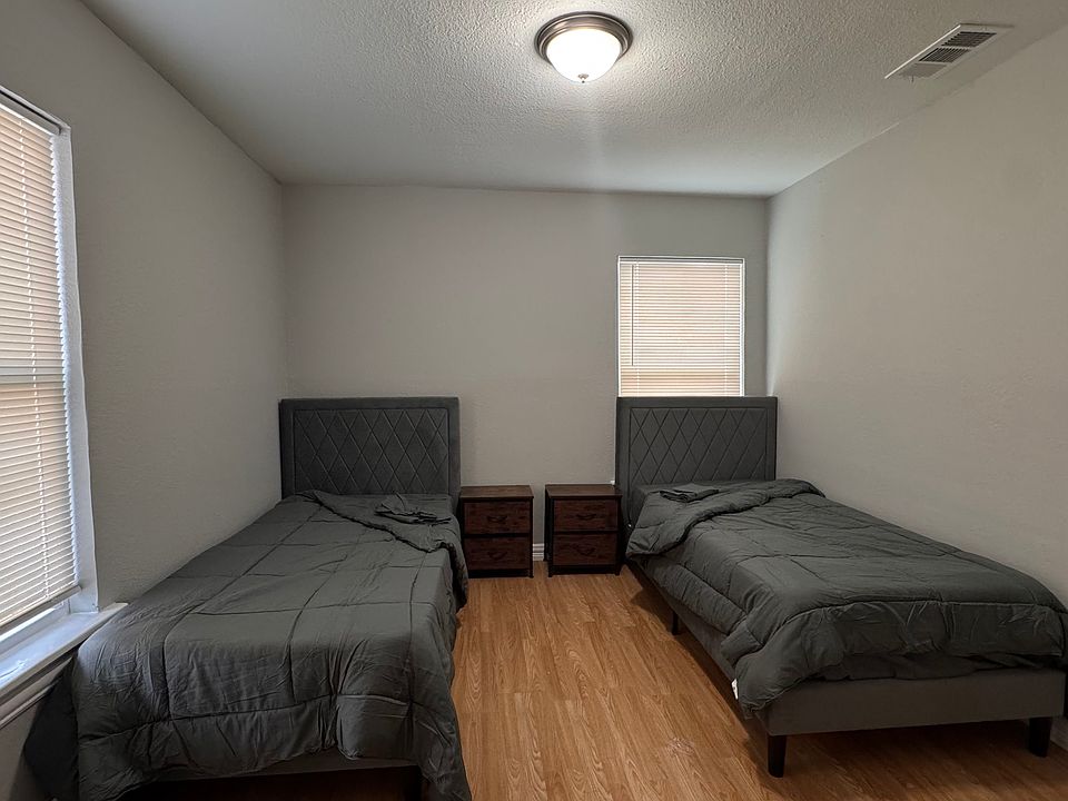 1st image of 2608 Oates Dr