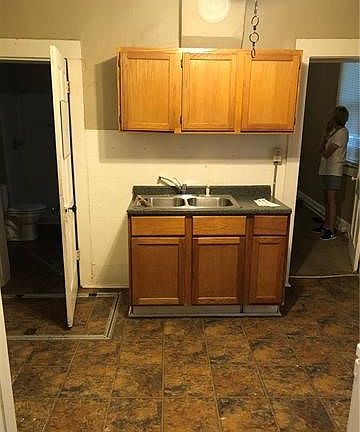 3rd image of 1011 S 11th St