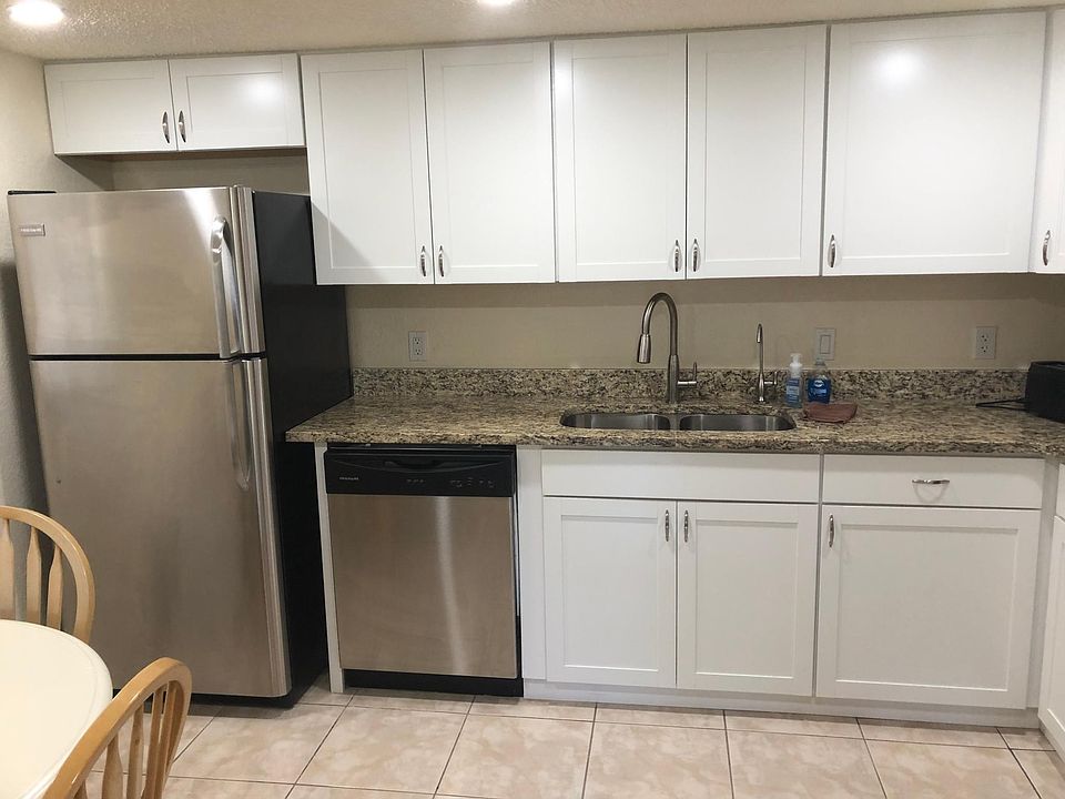 2nd image of 1051 Forrest Nelson Blvd APT C202