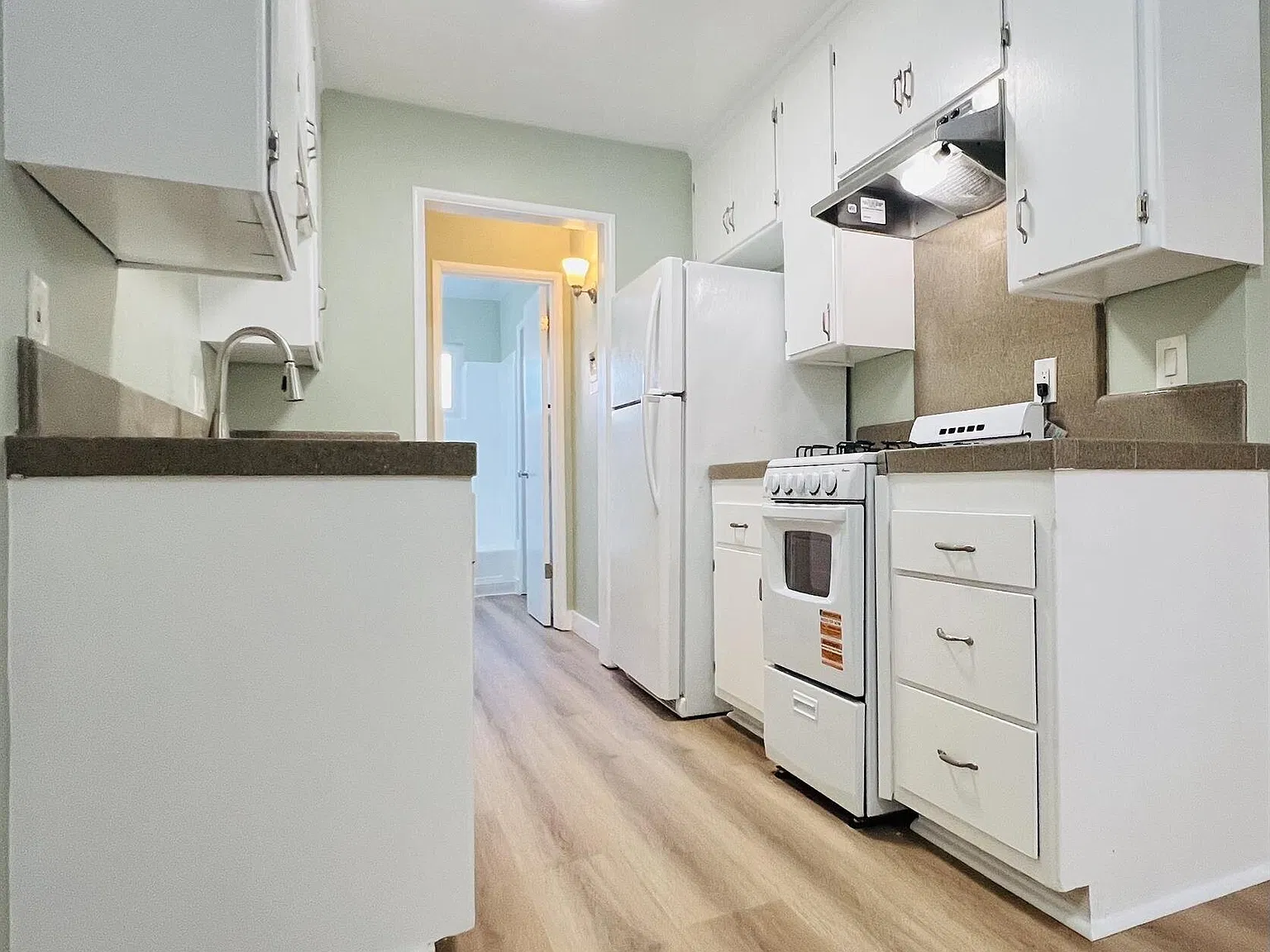 1 bed, $2,100 — Photo 3