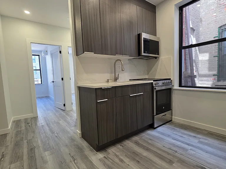 411 Grand St #2R — Photo 1