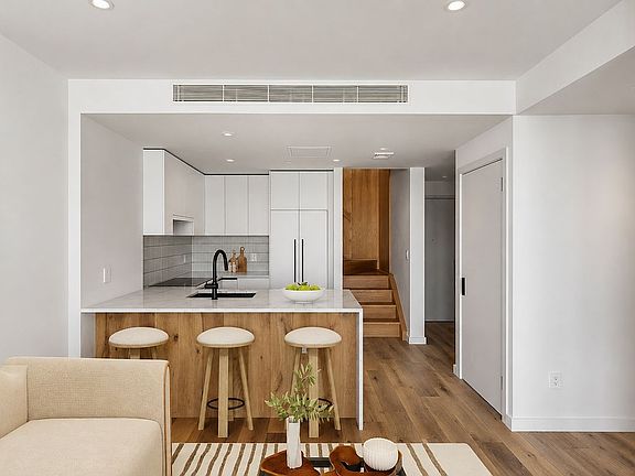 2nd image of 74 Diamond St #4B