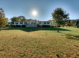 111 Dairy Cir, Bristol, TN 37620