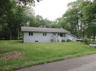 2713 9th Ave W, Gladstone, MI 49837
