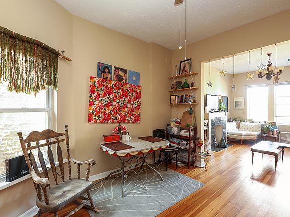 3rd image of 1306 N Western Ave APT 3
