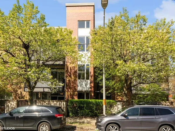 120 N Leavitt St Unit 302, Chicago, IL 60612