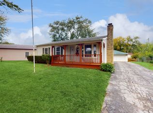 241 Rosewood Ave, Buffalo Grove, IL 60089