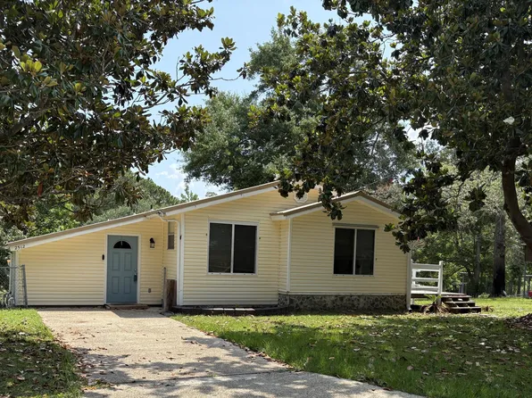2512 Bahama Dr, Gautier, MS 39553