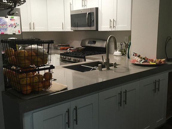 4th image of 2031 Manzana Way