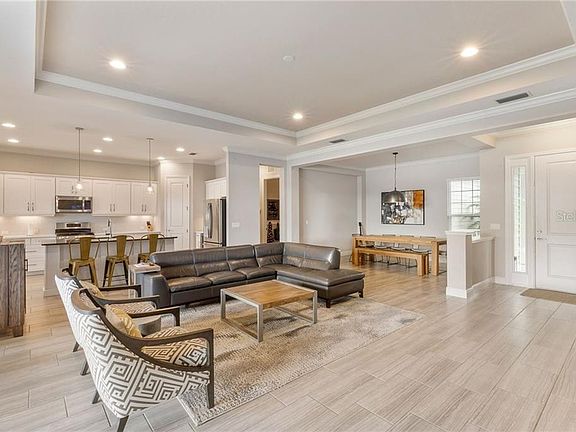 3rd image of 11905 Gramercy Park Ave