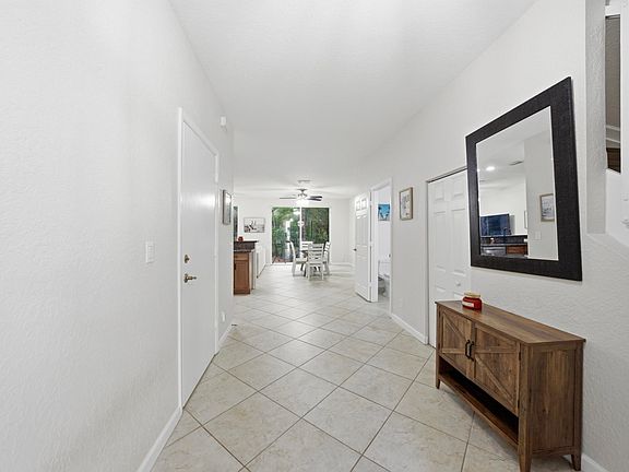 2nd image of 3084 N Evergreen Circle