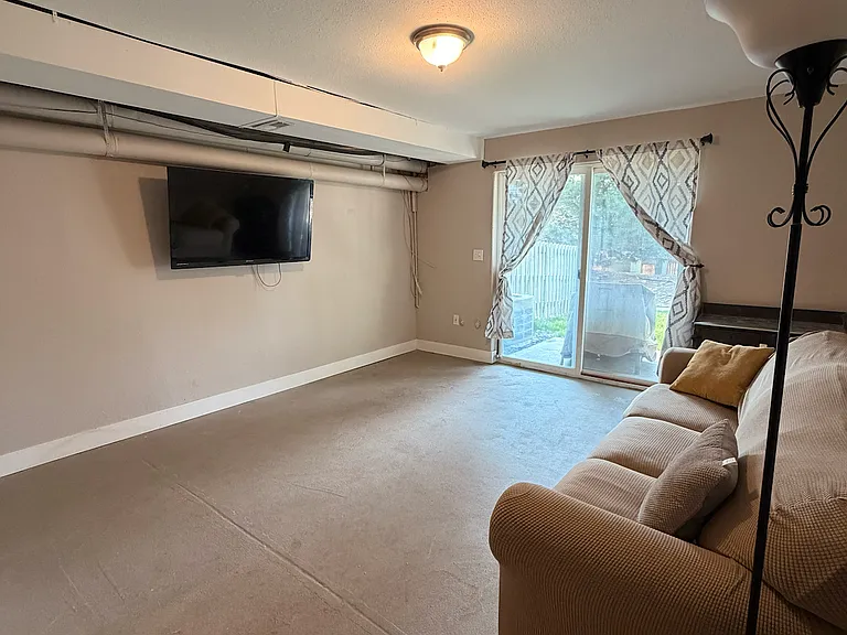 2031 Oakcrest Cir — Photo 35