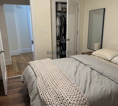 4th image of 8 Benson St