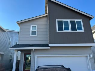 2373 Sawtelle Dr, Woodburn, OR