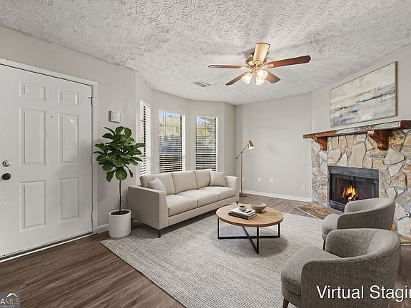 2nd image of 3558 Hopkins Ct