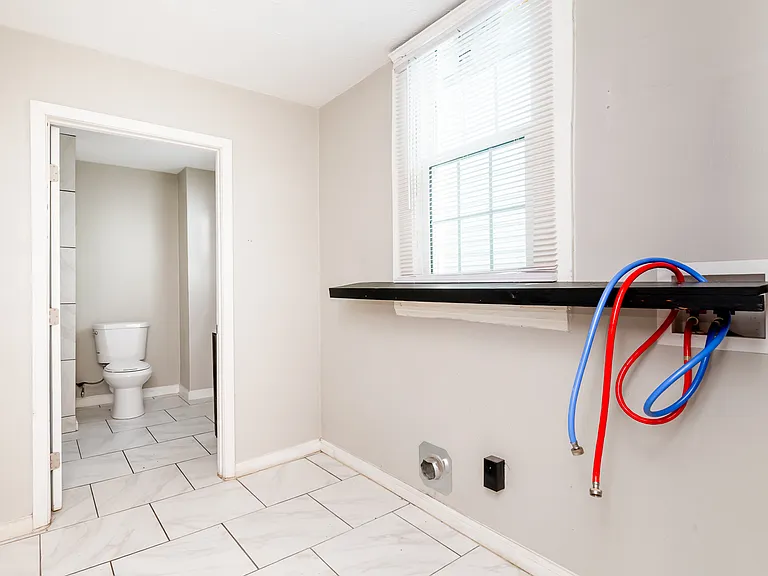 1058 Dixie Hwy — Photo 7