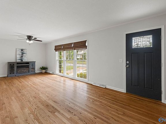 2nd image of 10008 Hickory Hill Ln SE