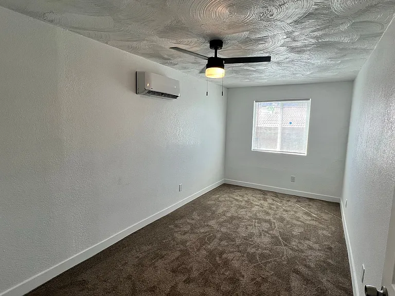 6104 Chia Ave — Photo 13