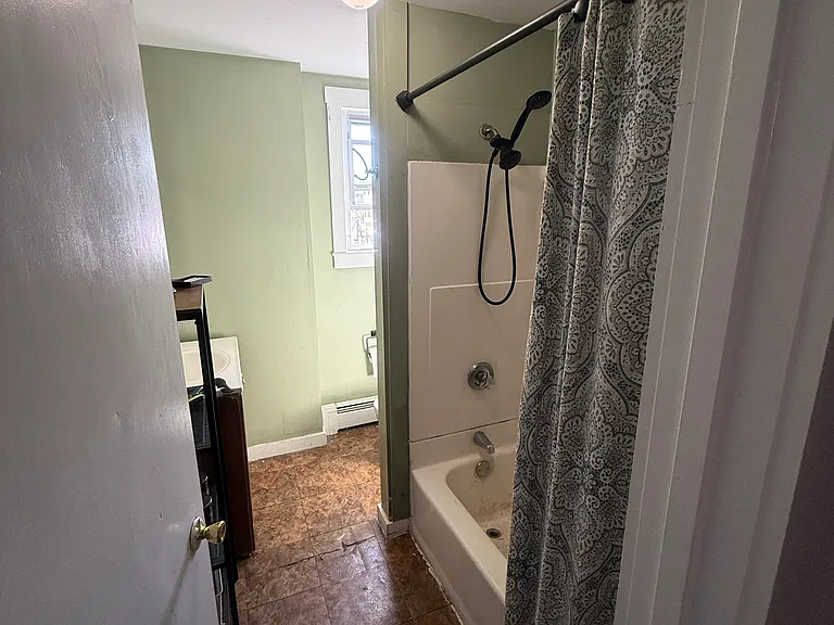 Medford St — Photo 10