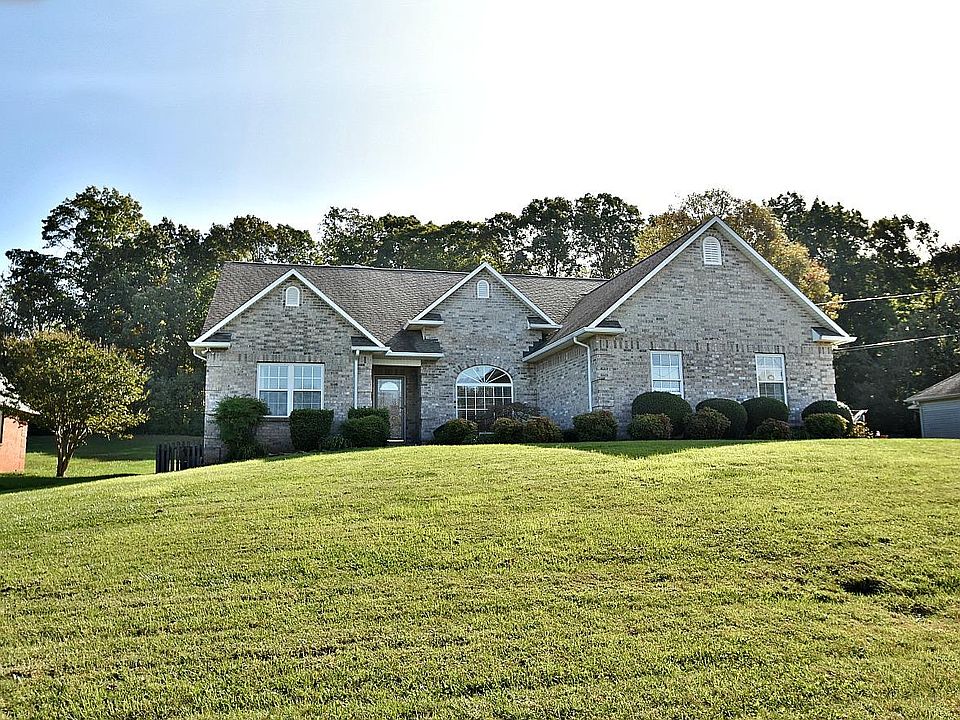 1st image of 131 Brentwood Pl