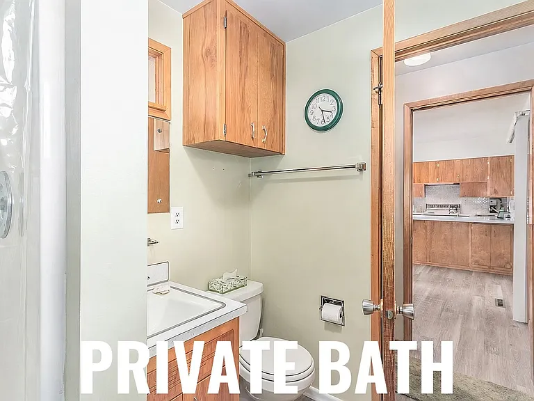 6532 N Drumheller St #3 — Photo 4