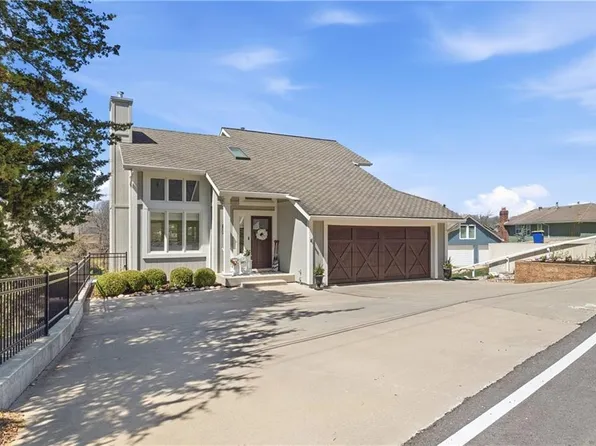 69 L St, Lake Lotawana, MO 64086