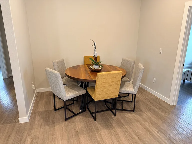 2808 Longfellow Rd — Photo 9