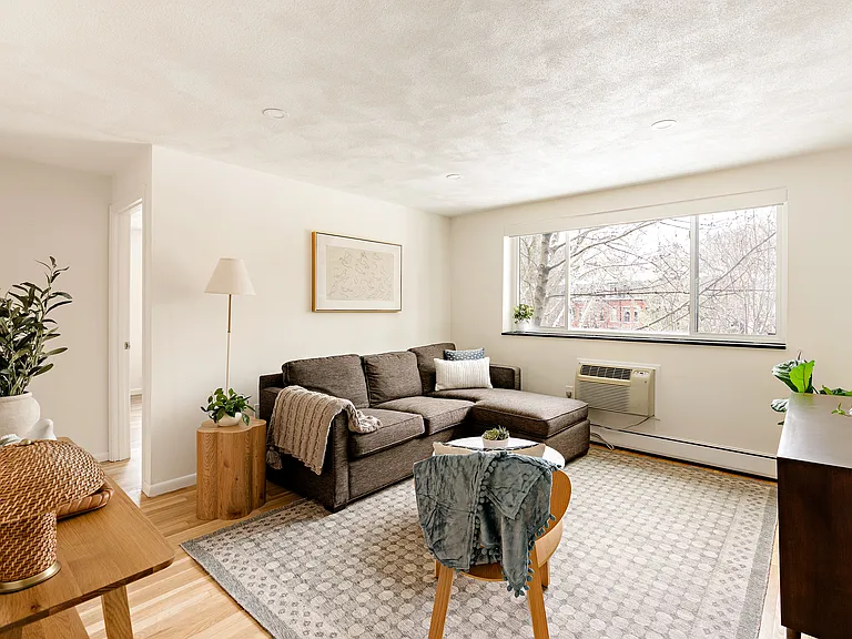 5 Centre St #32 — Photo 1
