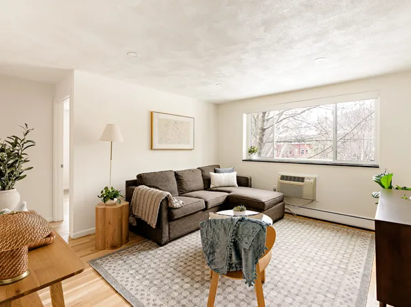5 Centre St APT 32, Cambridge, MA 02139