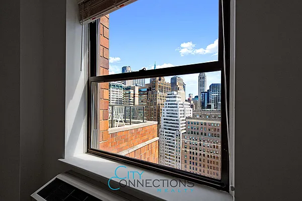 Rented by City Connections Realty | media 4