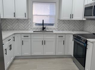 78 Carr Ln, Coram, NY 11727