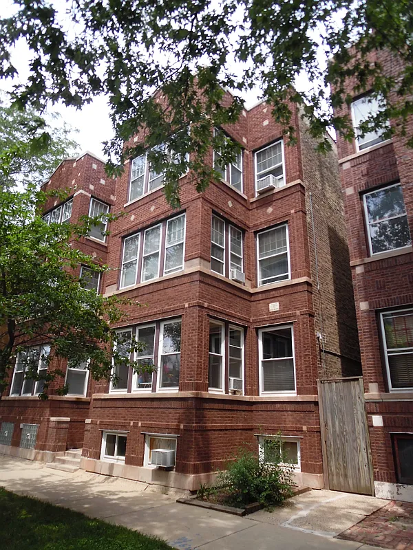 Building Photo - 1468 W Winnemac Ave #1E