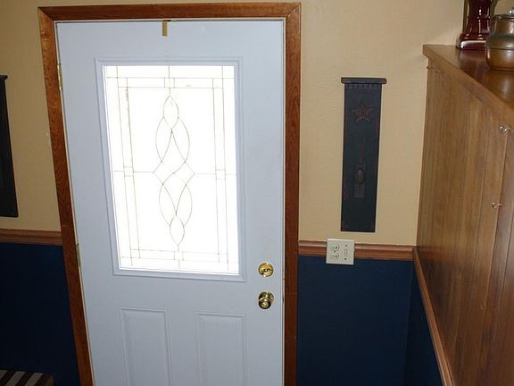 4th image of 1708 Highland Ave