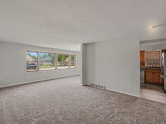 4th image of 3619 W 121st Pl