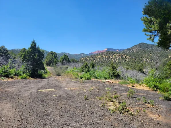 261 S Hidden Canyon Dr, Kanab, UT 84741
