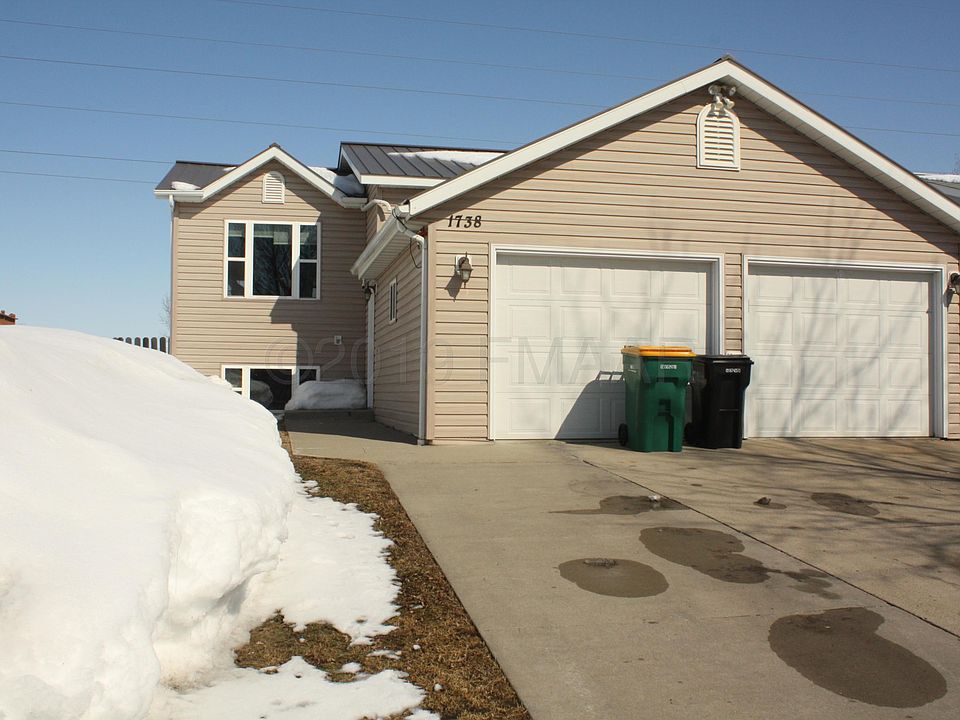 1st image of 1738 2nd Ave E