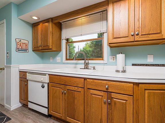 5th image of 59106 Spearmint Dr