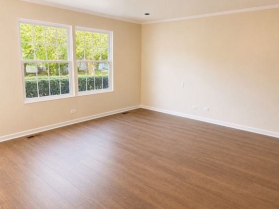 4th image of 76 Bright Oaks Cir