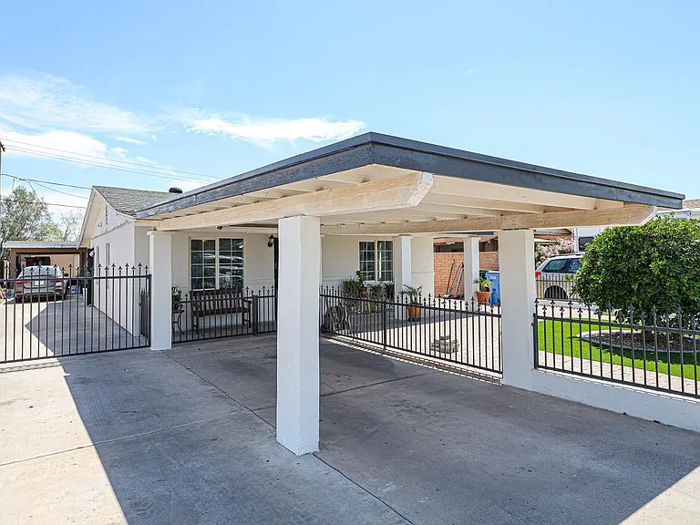 2217 E Harvard St — Photo 10