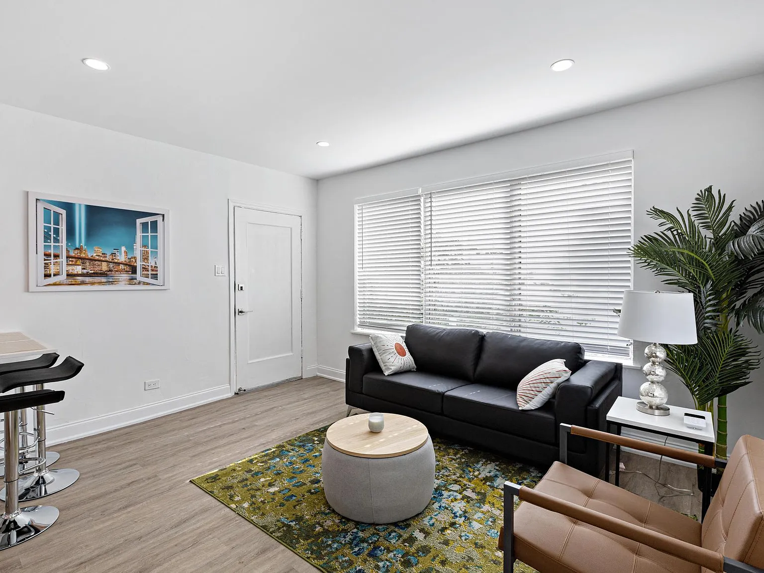 855 Jefferson Ave — Photo 3