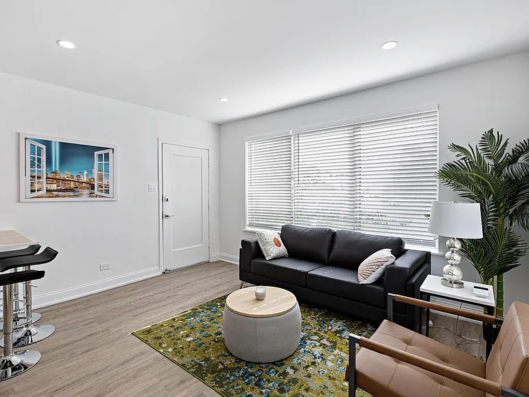 855 Jefferson Ave — Photo 3