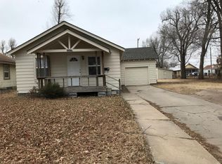 1115 N Orchard Ave, Hutchinson, KS 67501