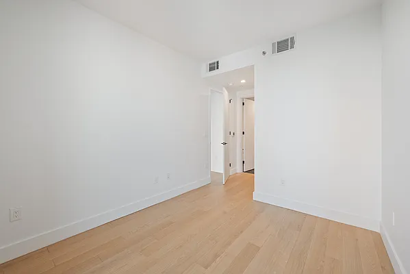 Rented by Living New York | media 13