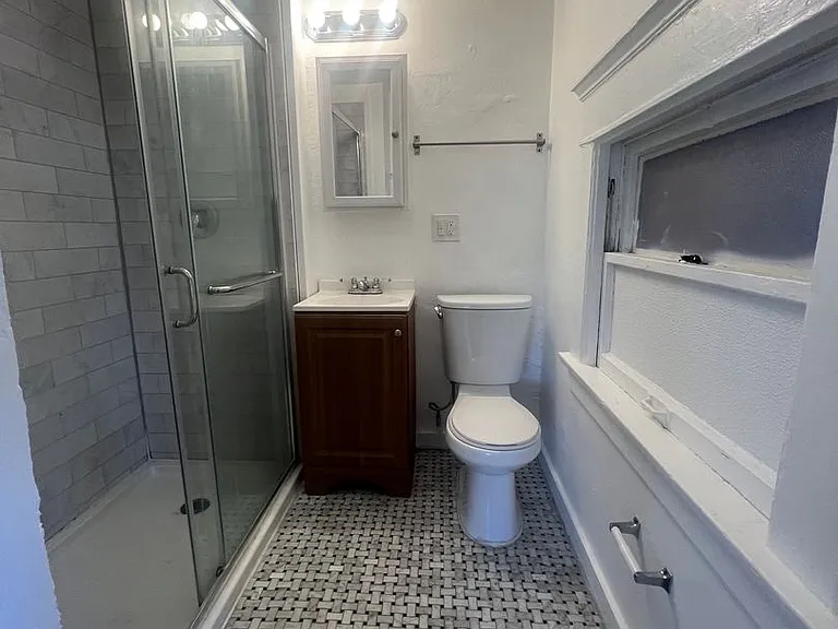 15 Paloma Ave — Photo 48