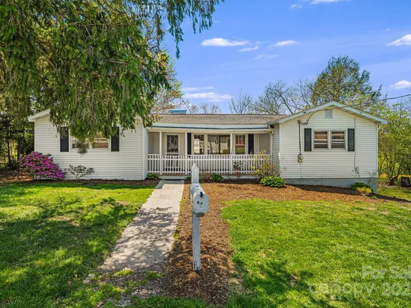 56 Pressley Ave, Brevard, NC 28712